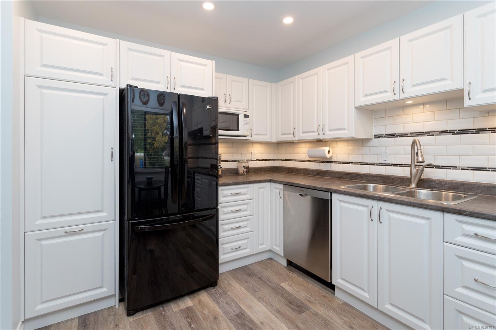 904-640 Broadway St — listing photo 9 of 39