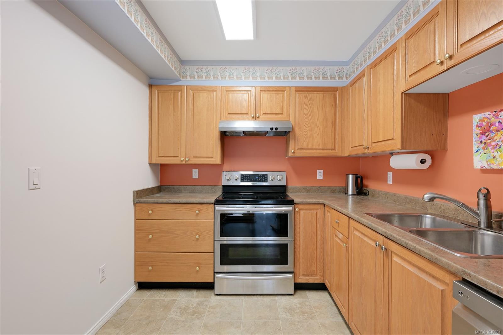 209-1063 Southgate St — listing photo 14 of 37