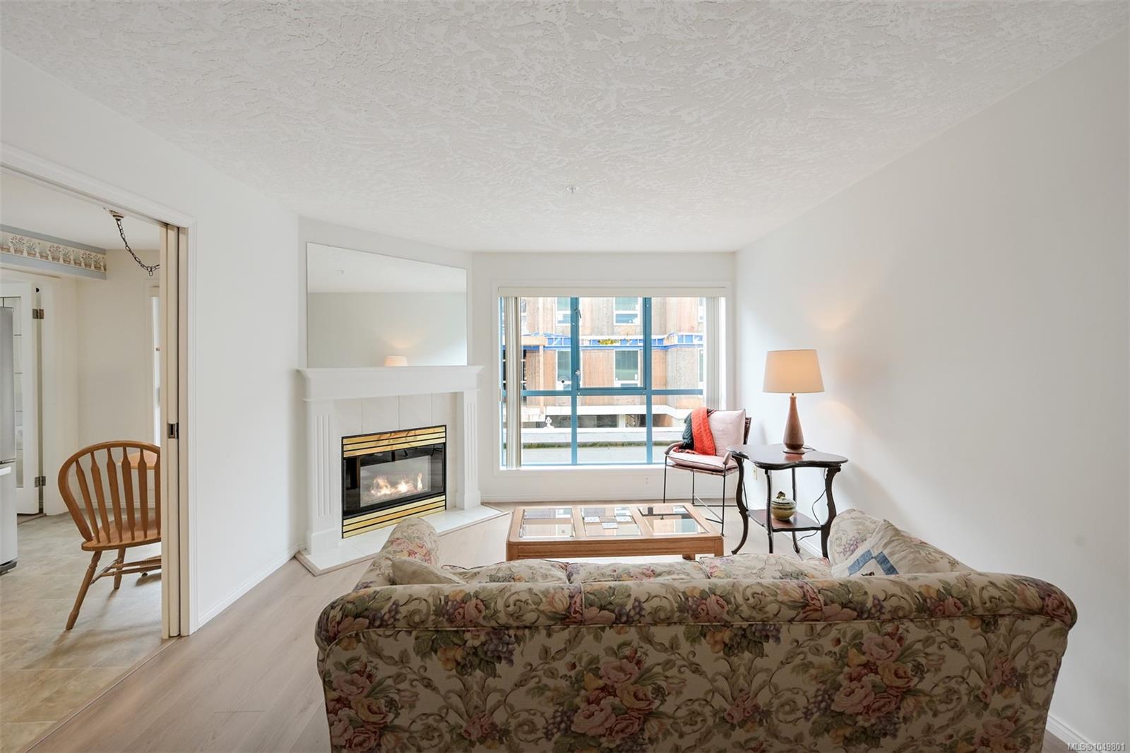 209-1063 Southgate St — listing photo 5 of 37