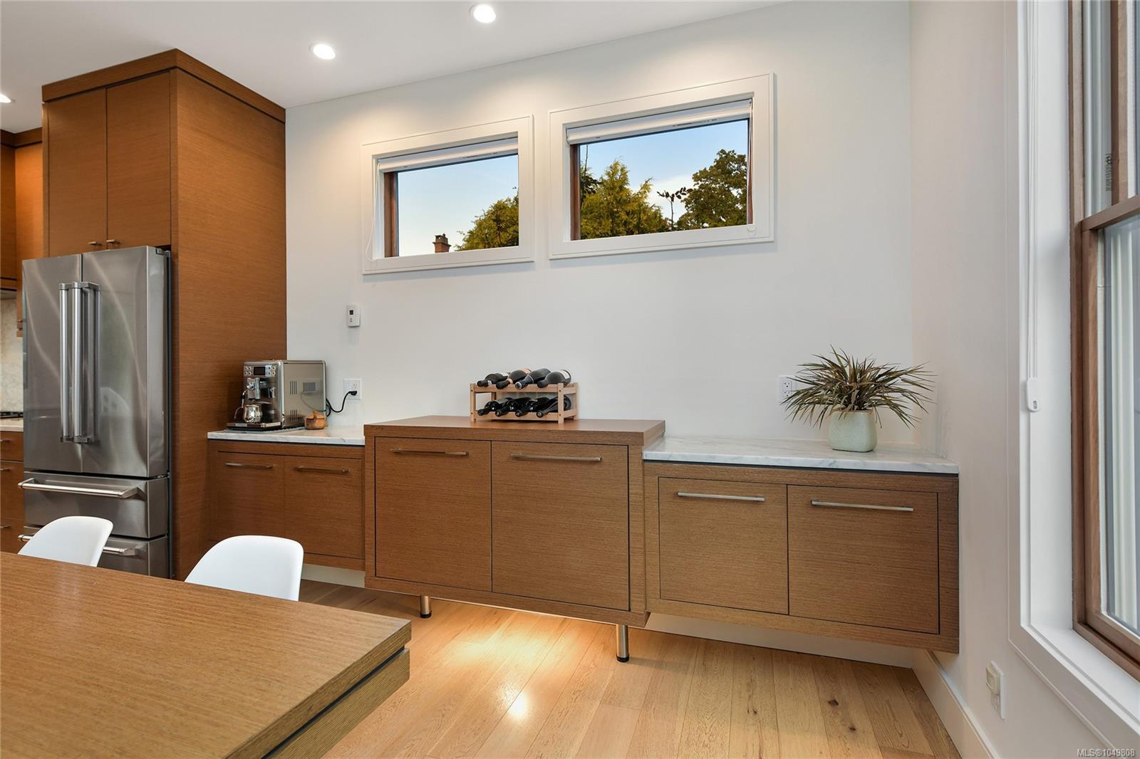 2680 Margate Ave — listing photo 11 of 25