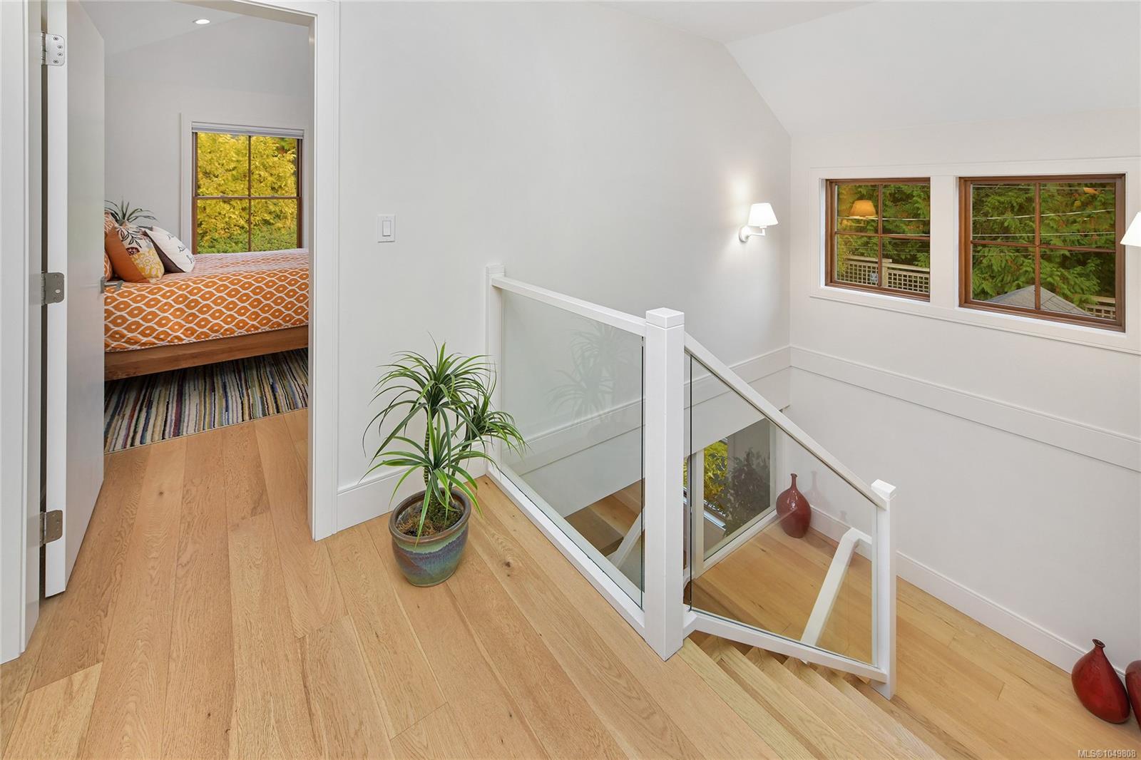 2680 Margate Ave — listing photo 13 of 25