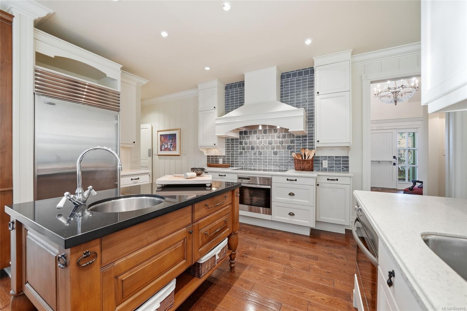 2023 Seahaven Rd photo 6