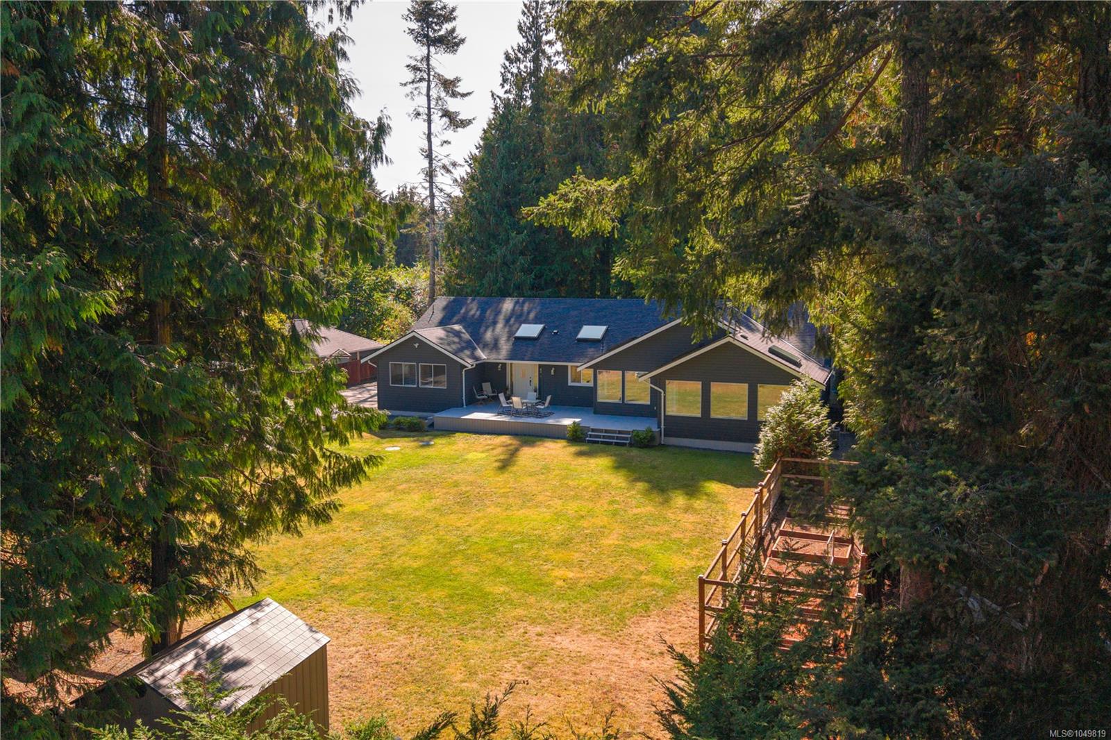 967 Woodpecker Pl — listing photo 11 of 87