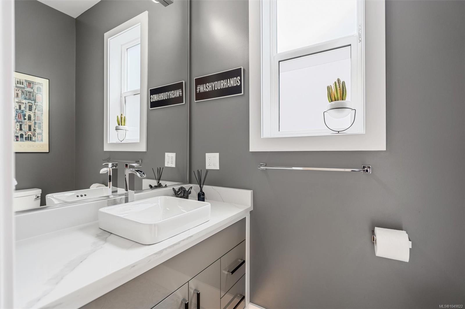 2423 Azurite Cres — listing photo 14 of 50