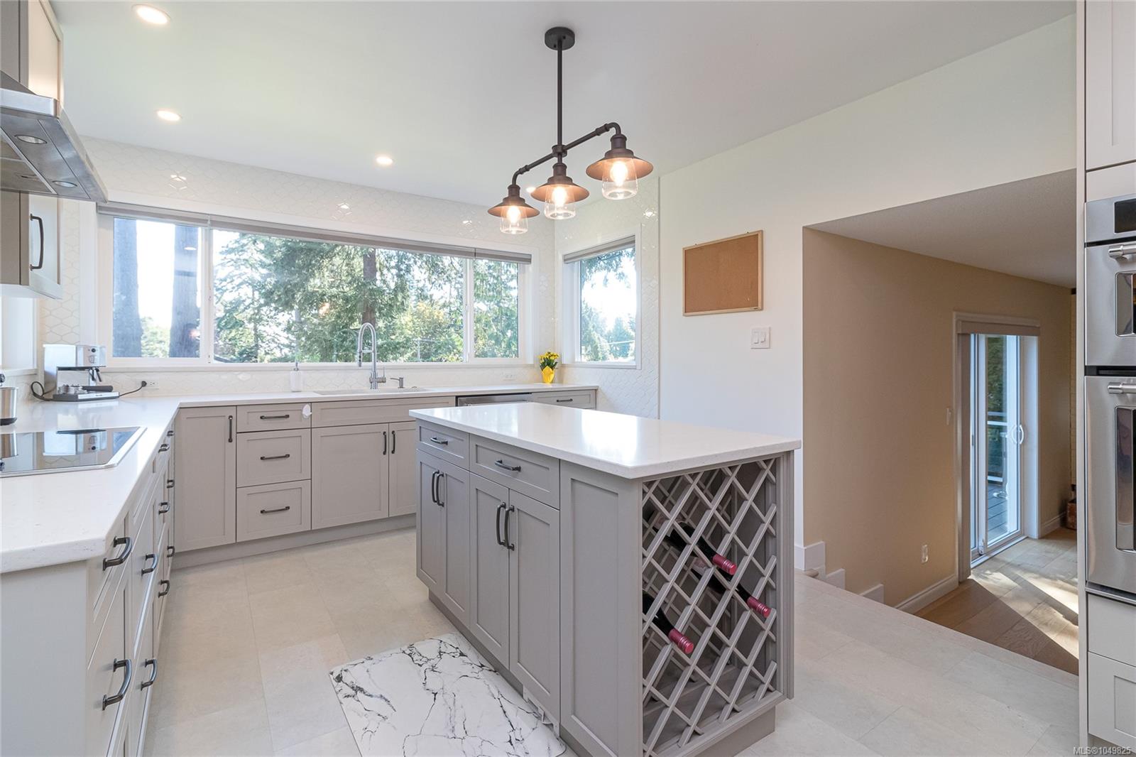 779 Menawood Pl — listing photo 8 of 56
