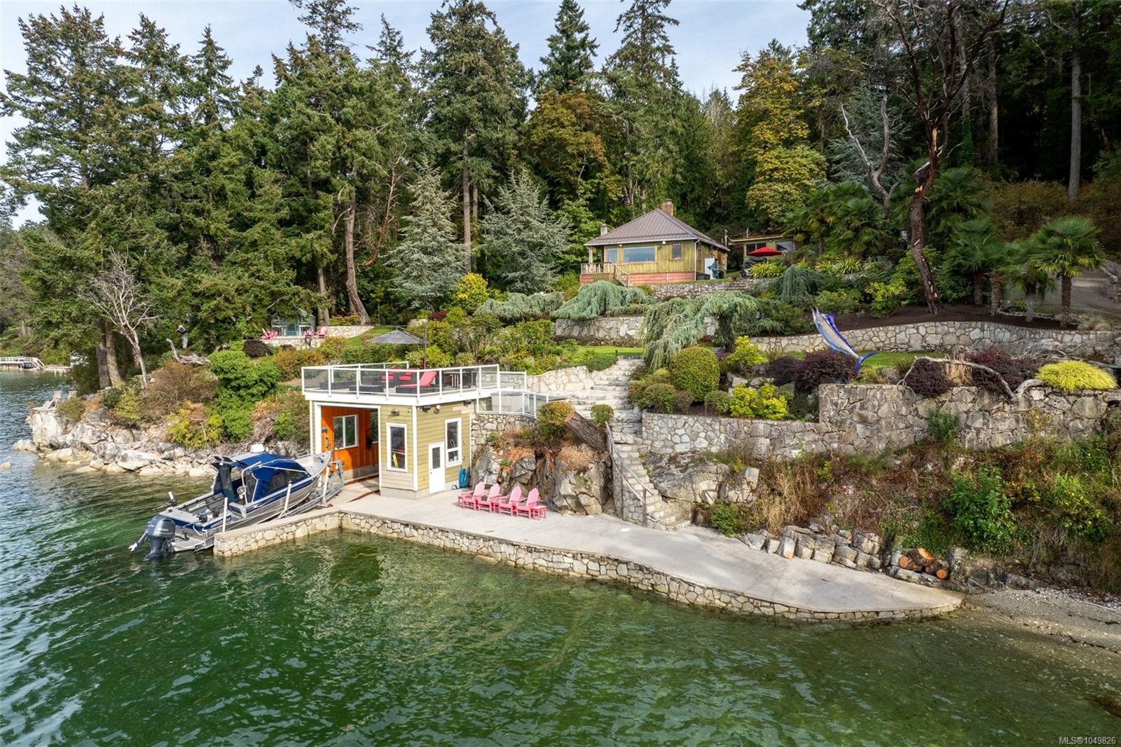 8530 West Saanich Rd — listing photo 6 of 69