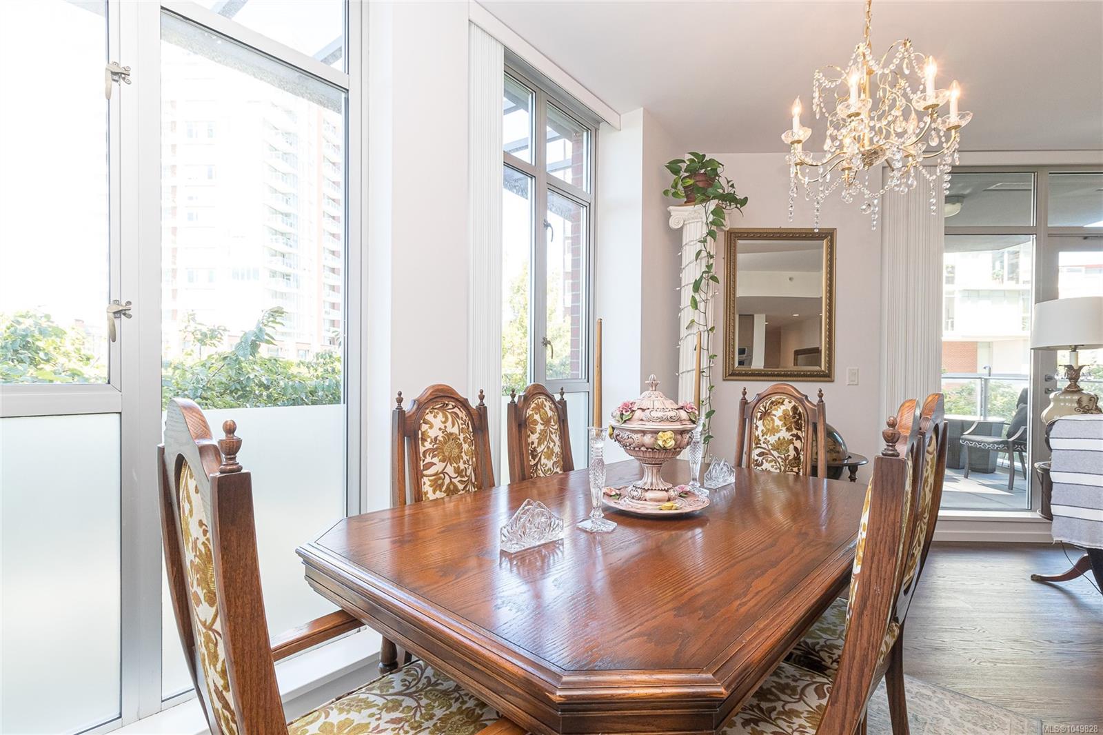 105-100 Saghalie Rd — listing photo 13 of 37