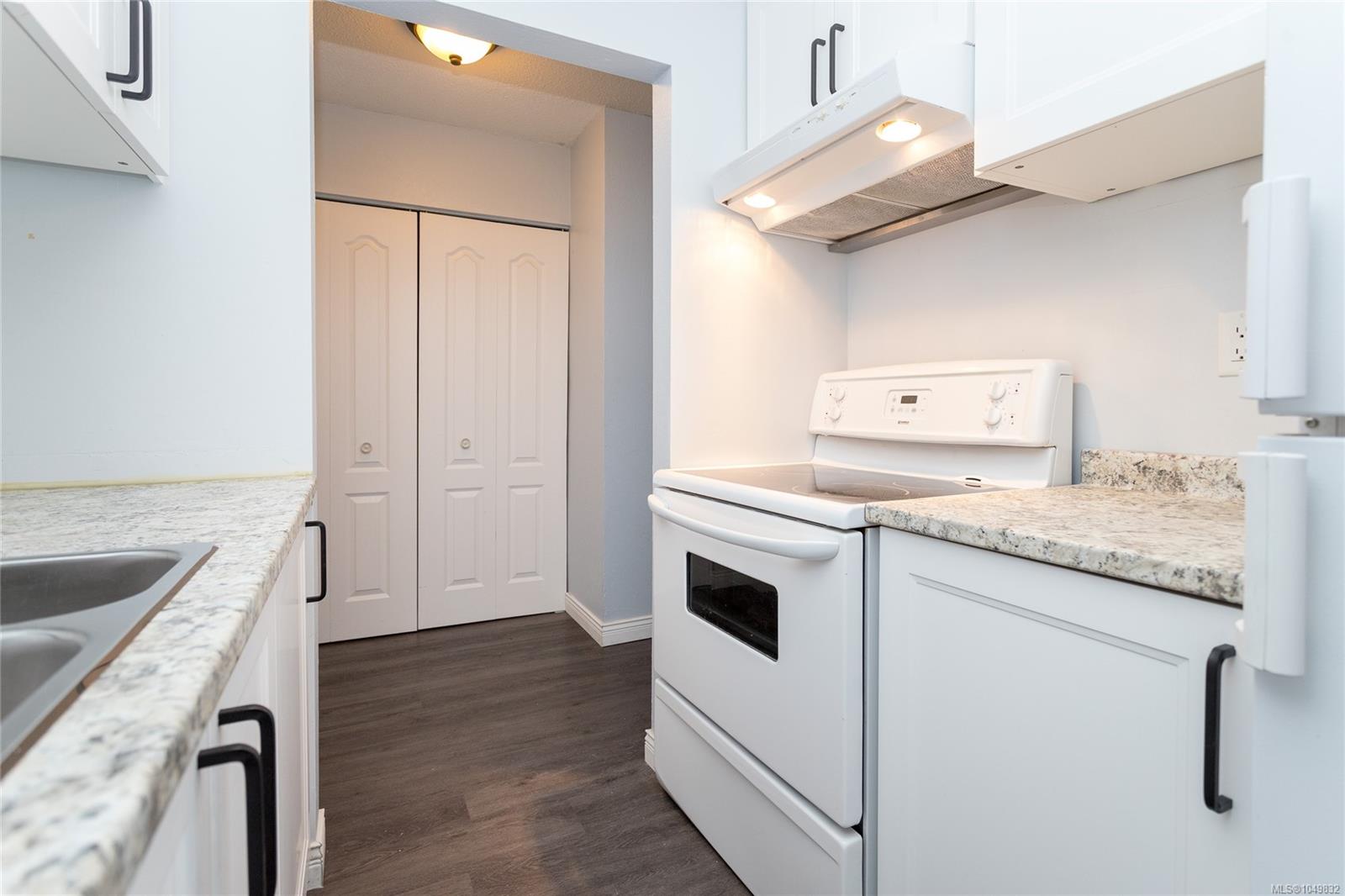113-1870 McKenzie Ave — listing photo 11 of 17