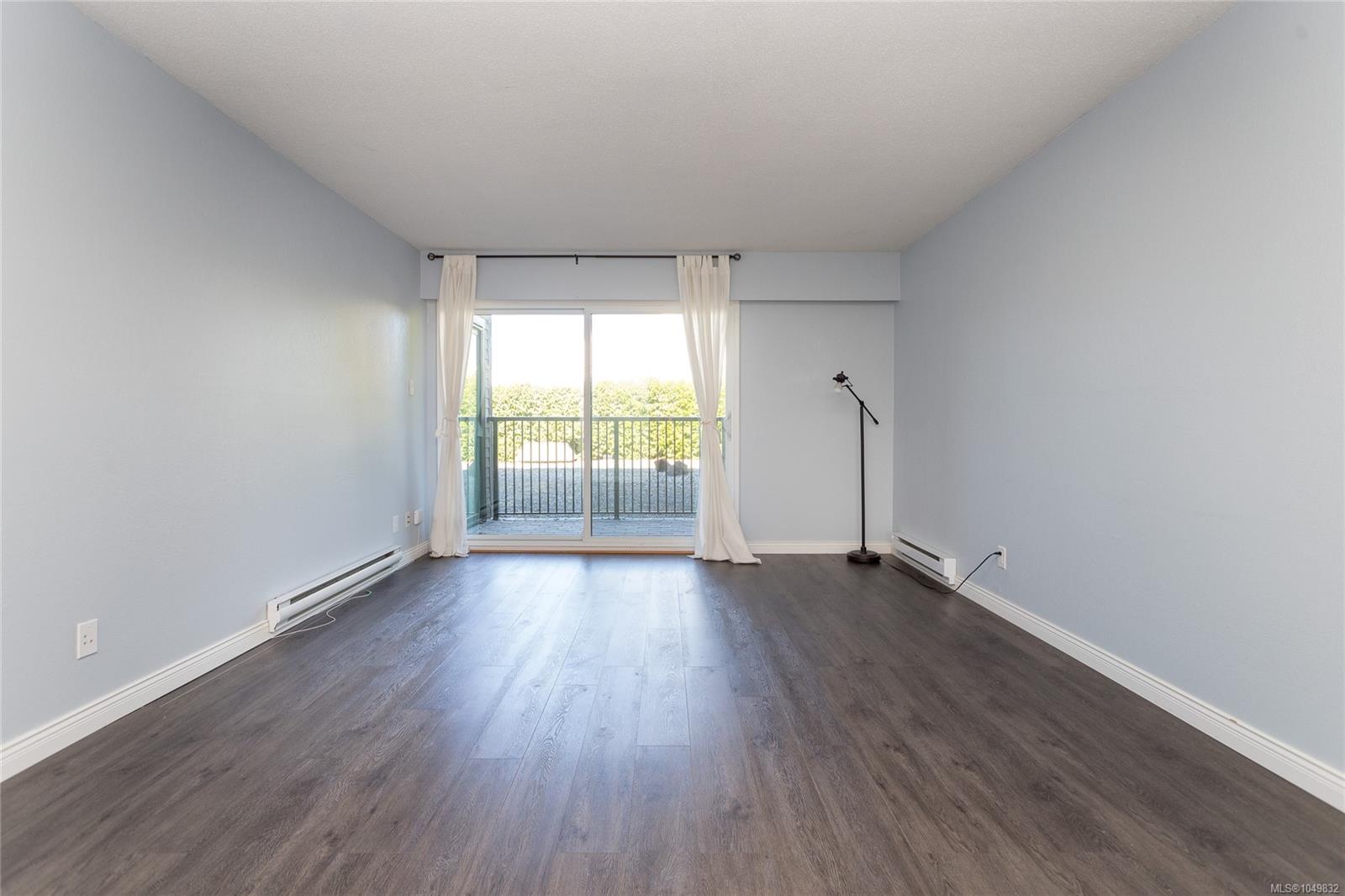 113-1870 McKenzie Ave — listing photo 5 of 17