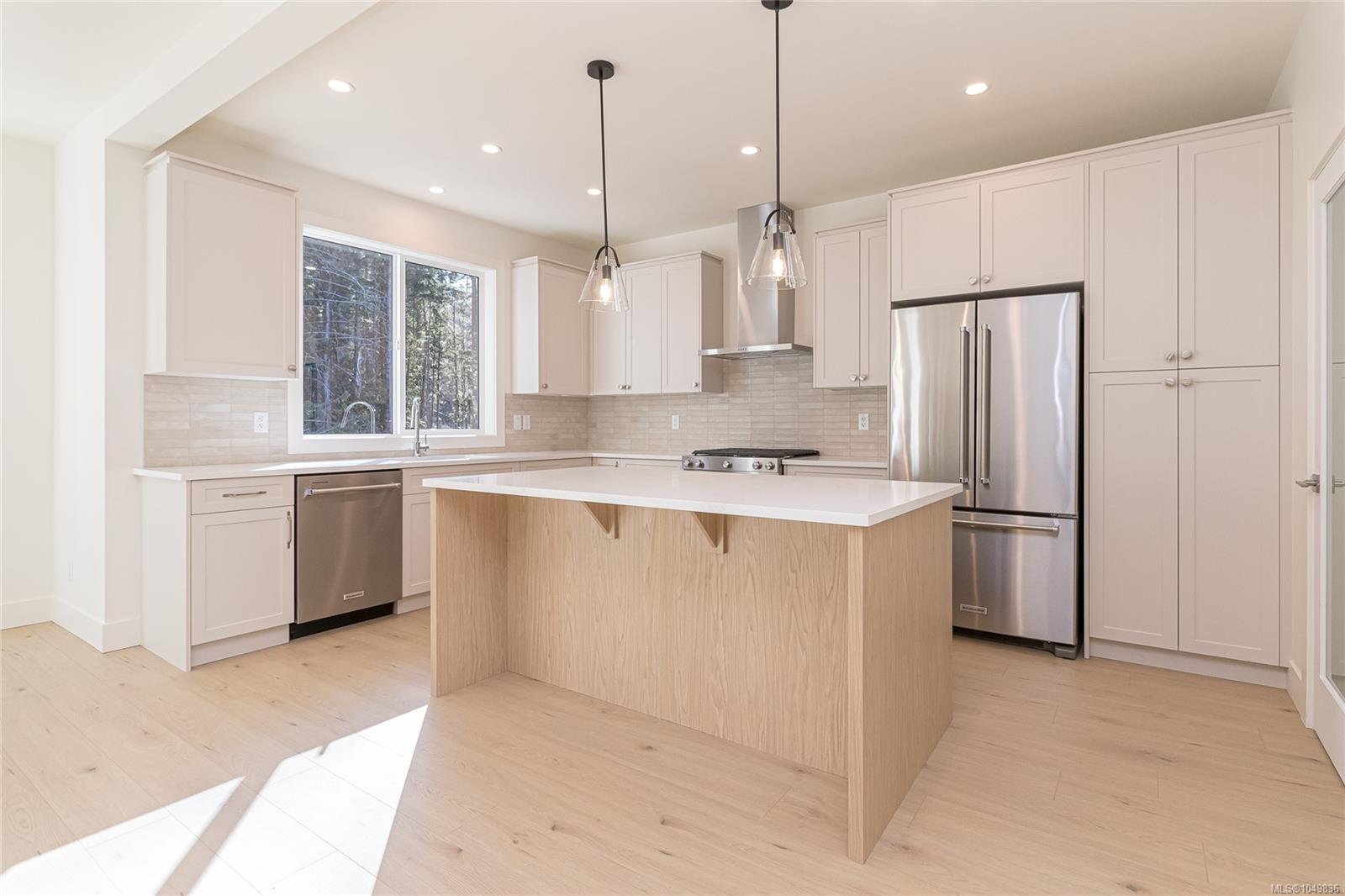 2180 Bellflower Dr — listing photo 13 of 49