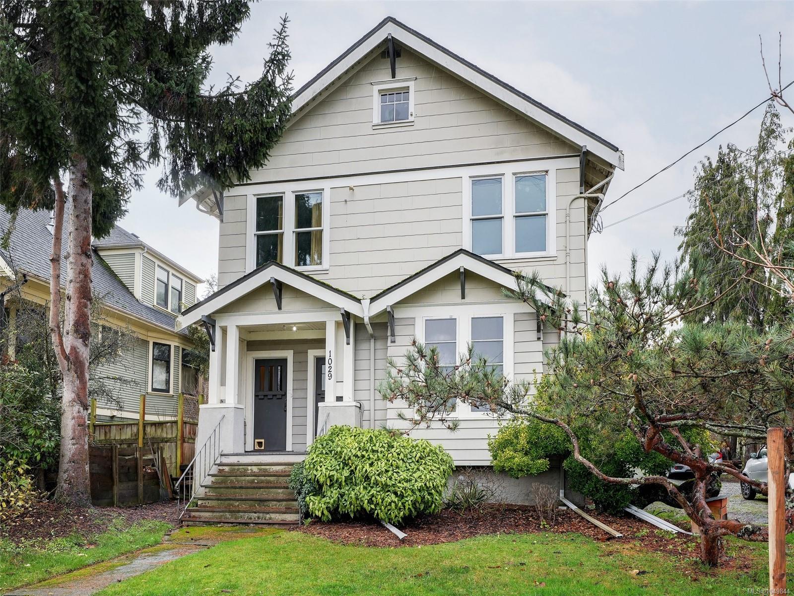 1029 Queens Ave — listing photo 2 of 40