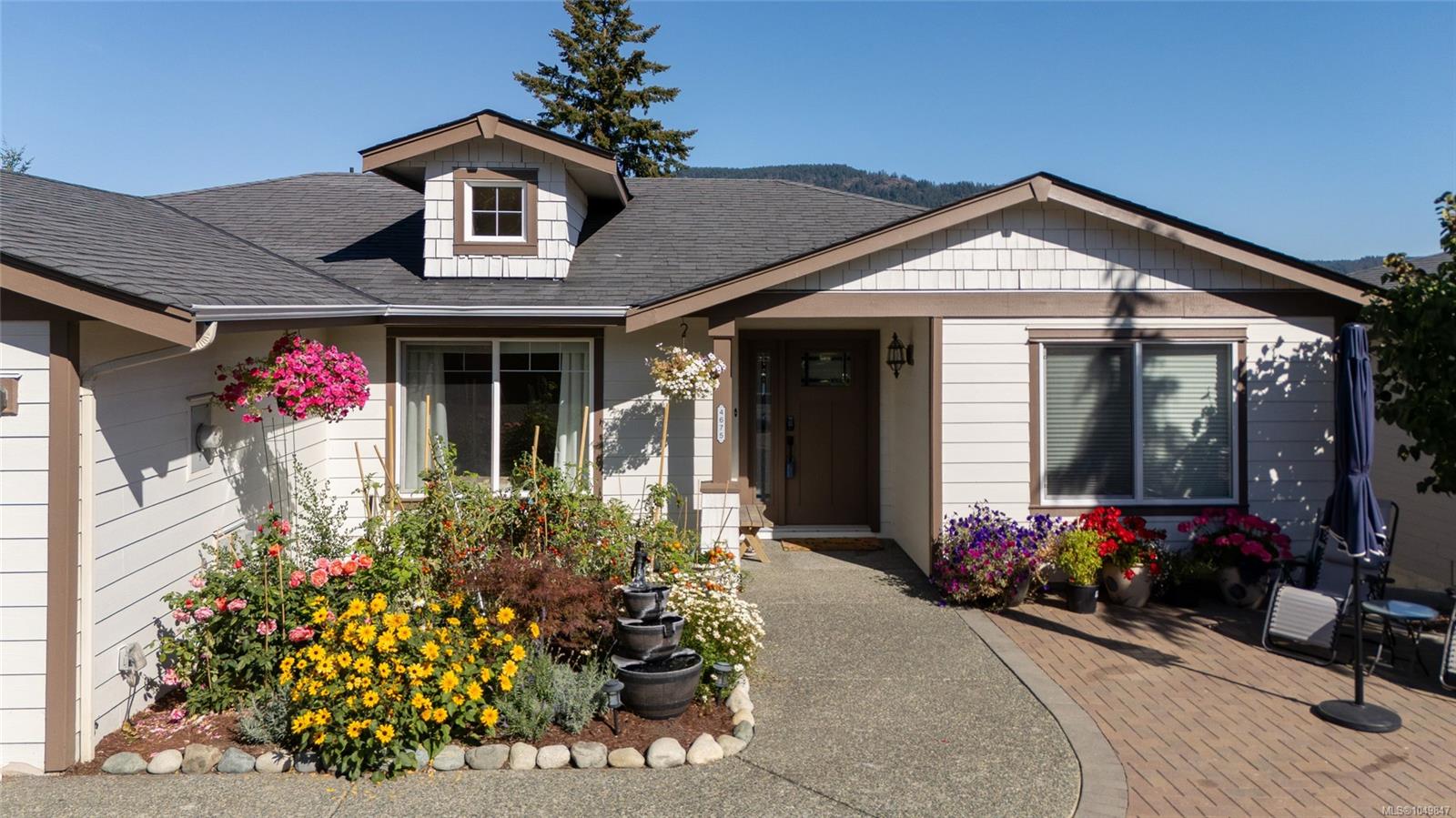 4675 Davenport Rd — listing photo 8 of 56