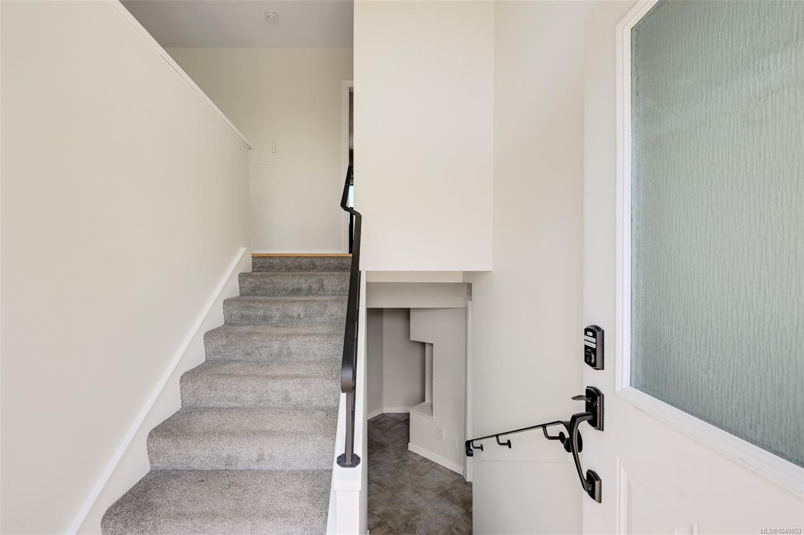 5348 Parker Ave — listing photo 13 of 84