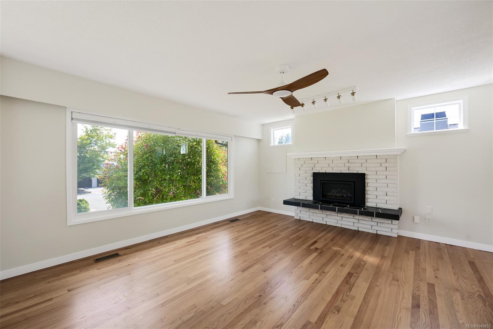 5348 Parker Ave — listing photo 14 of 84