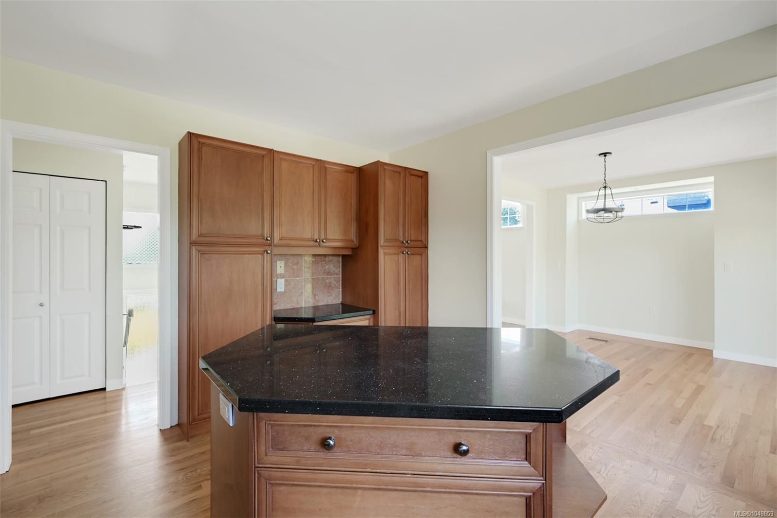 Photo 34