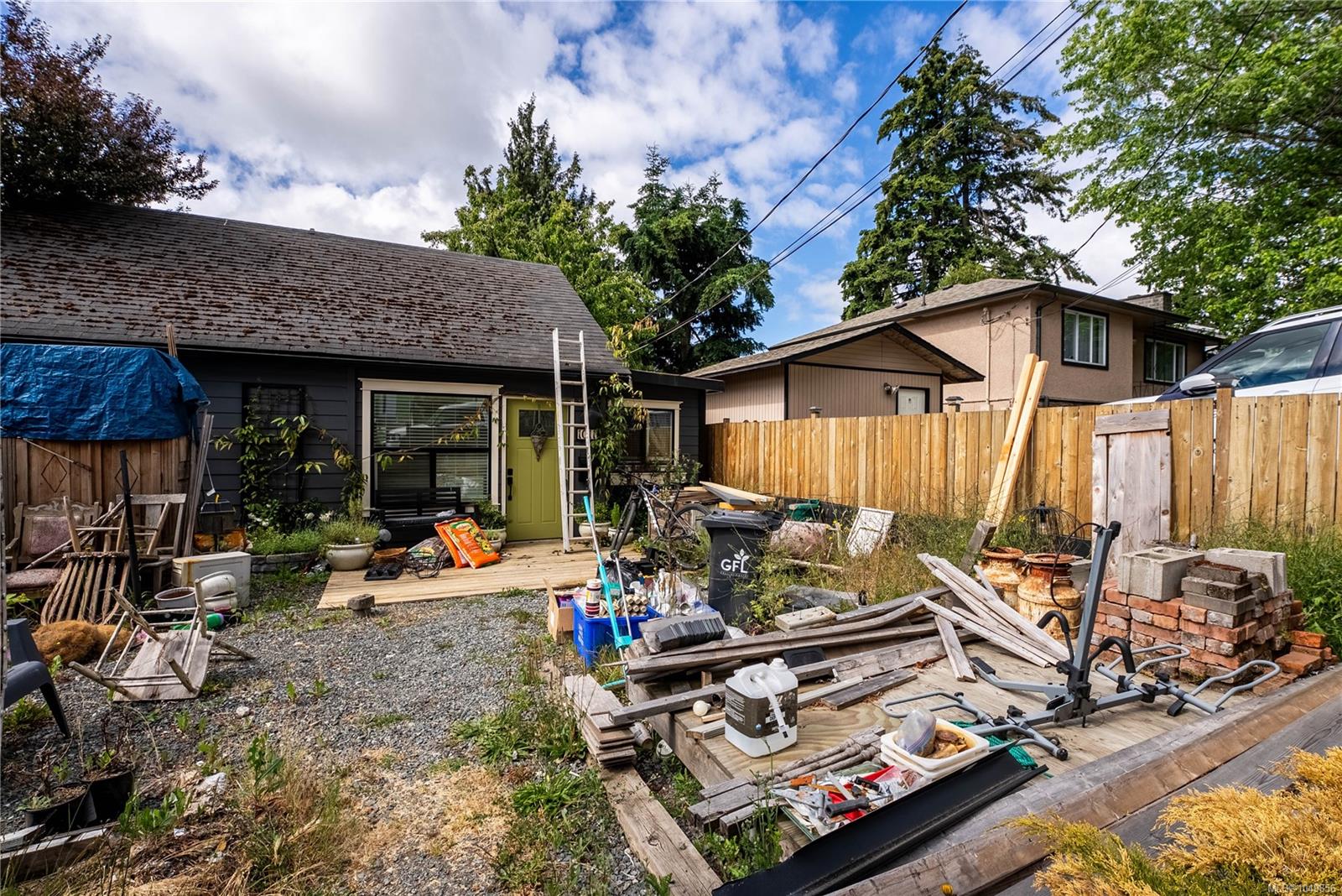 1011 Costin Ave — listing photo 13 of 28