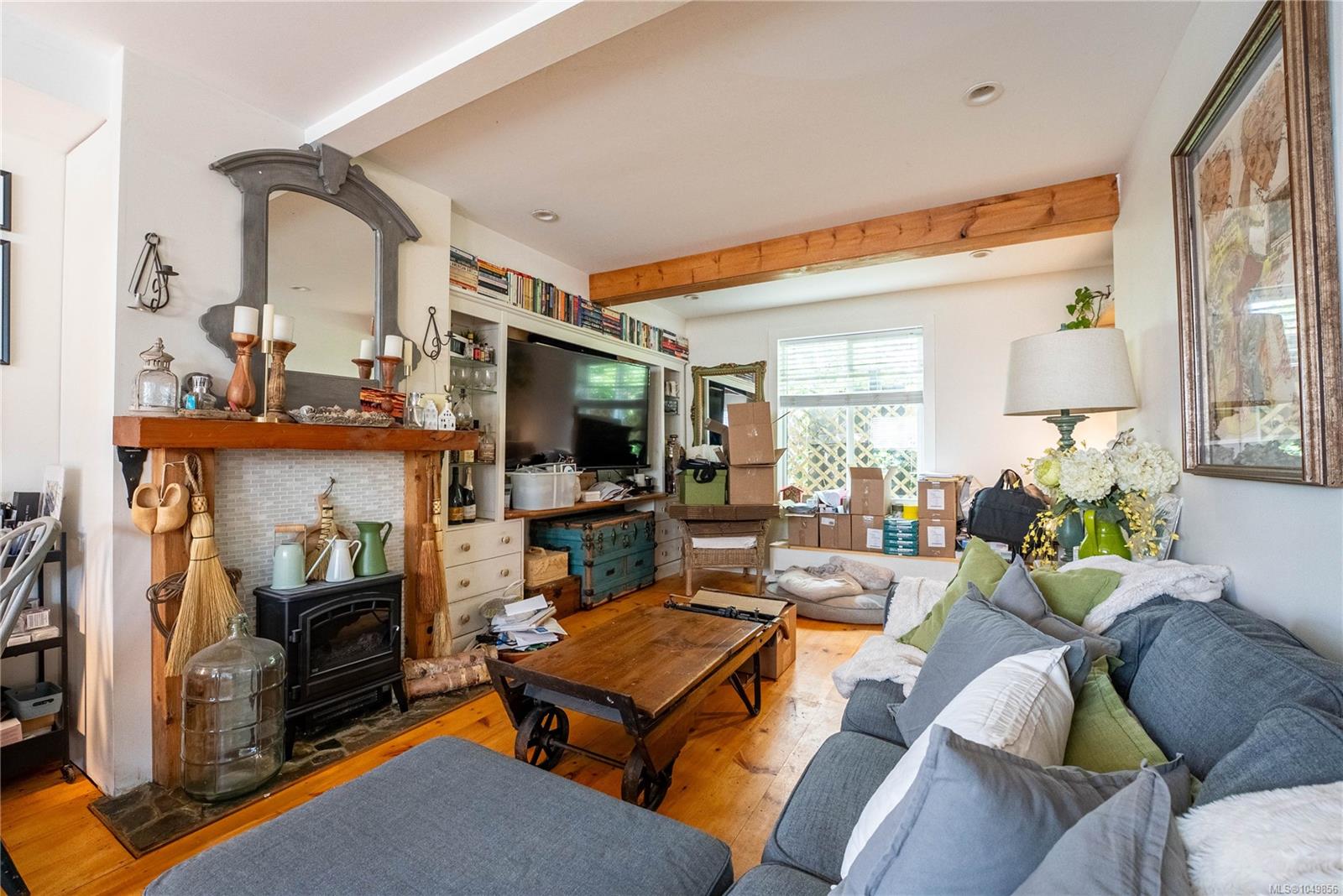 1011 Costin Ave photo 4