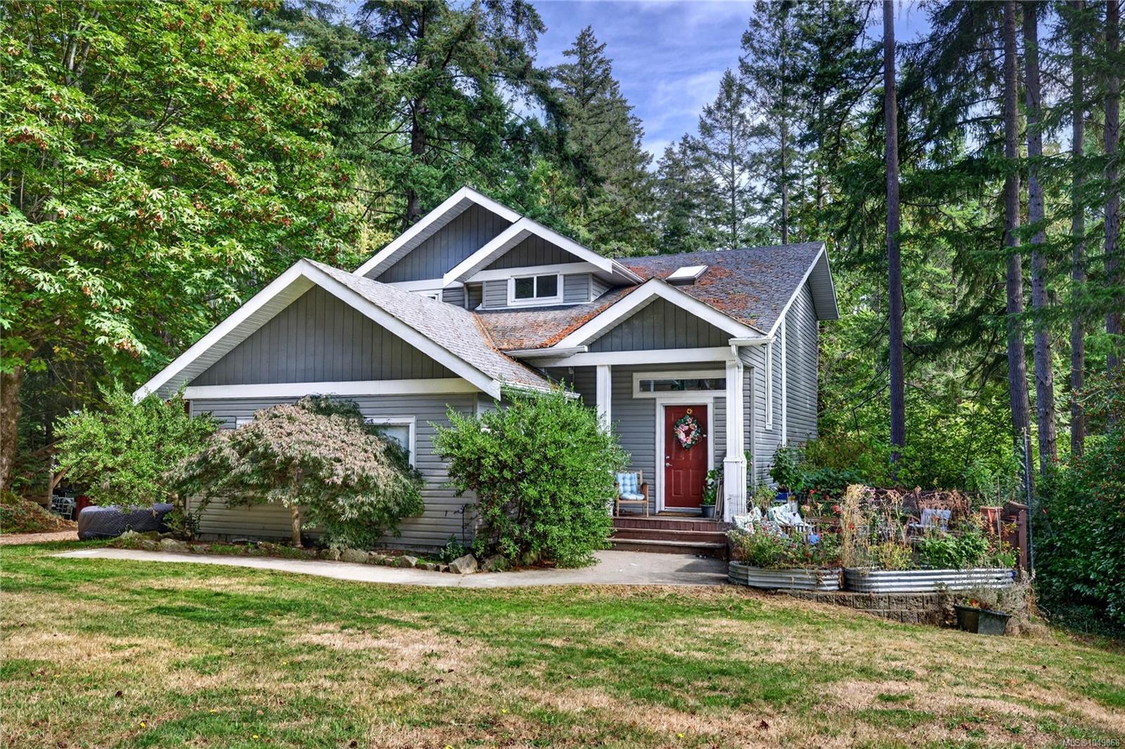 135 Pine Pl, Salt Spring