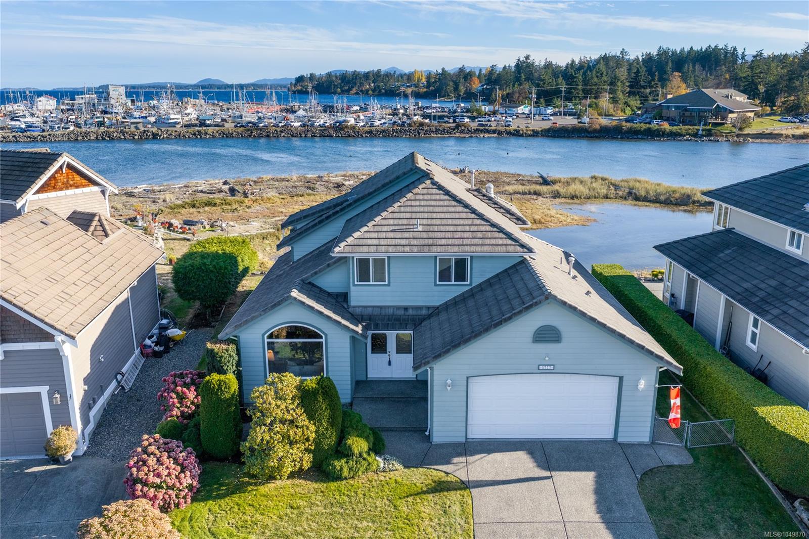 1777 Admiral Tryon Blvd — listing photo 2 of 99