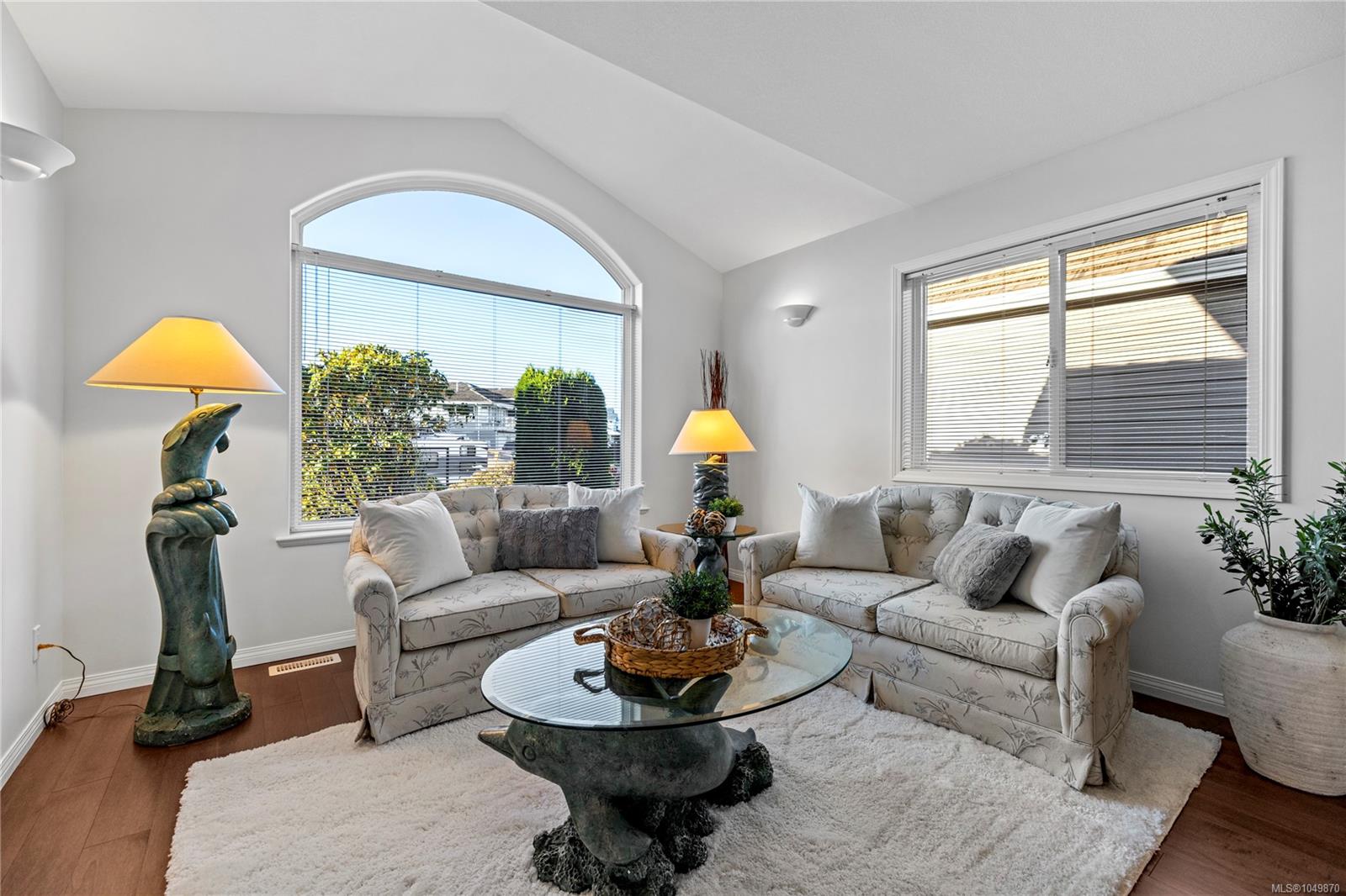 1777 Admiral Tryon Blvd — listing photo 5 of 99