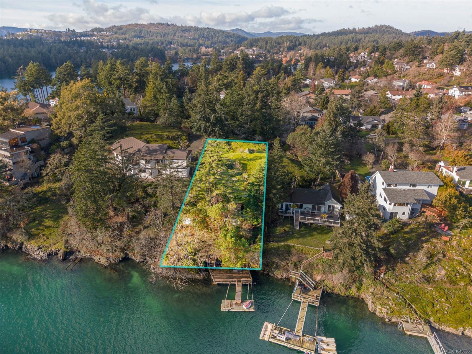 310 Bessborough Ave, View Royal