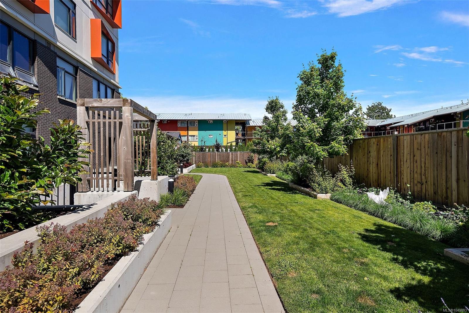 412-629 Speed Ave — listing photo 8 of 23