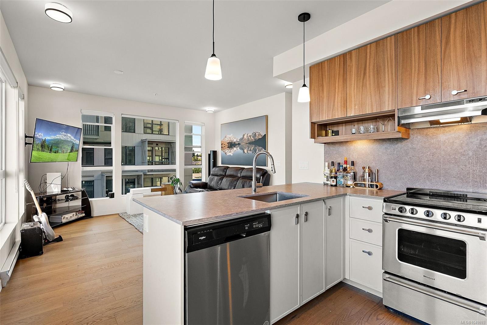 412-629 Speed Ave — listing photo 10 of 23