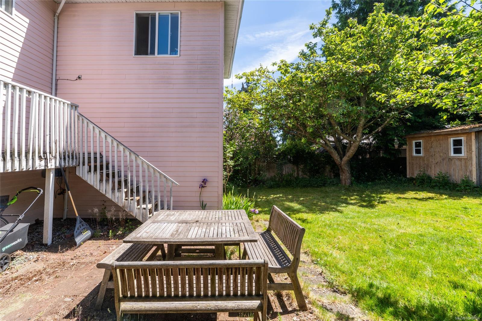 2561 Sinclair Rd — listing photo 13 of 43