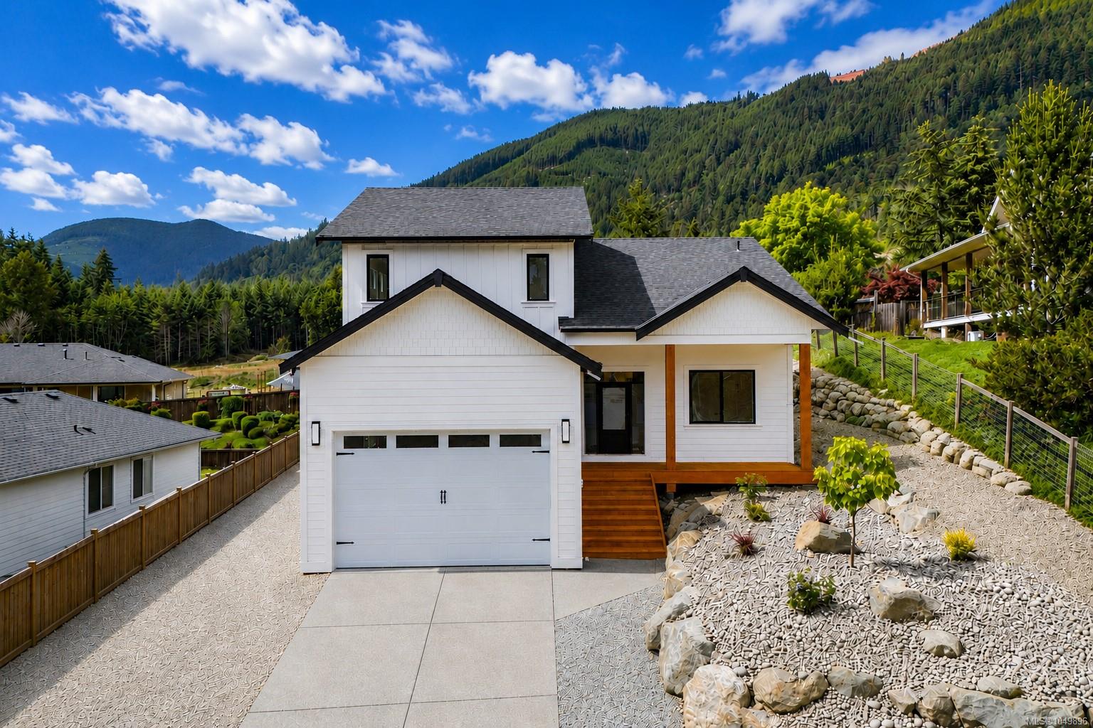 464 Mountain View Dr, Lake Cowichan