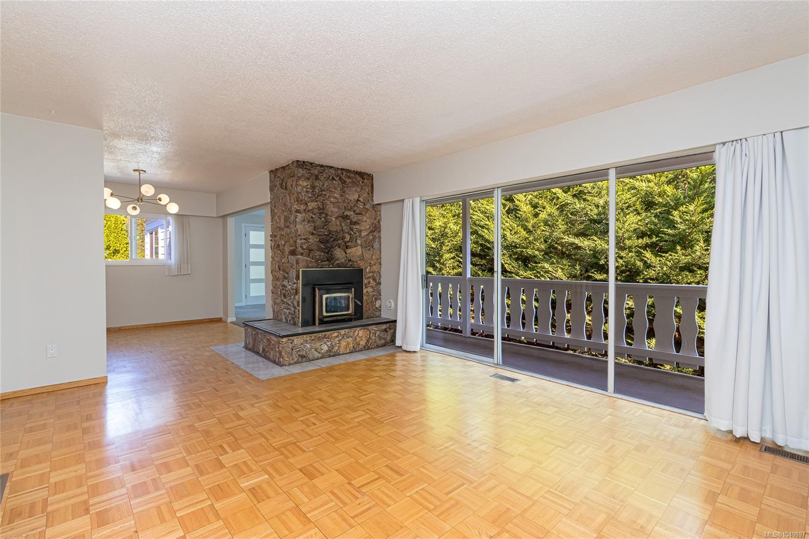 955 Doumac Ave — listing photo 11 of 66