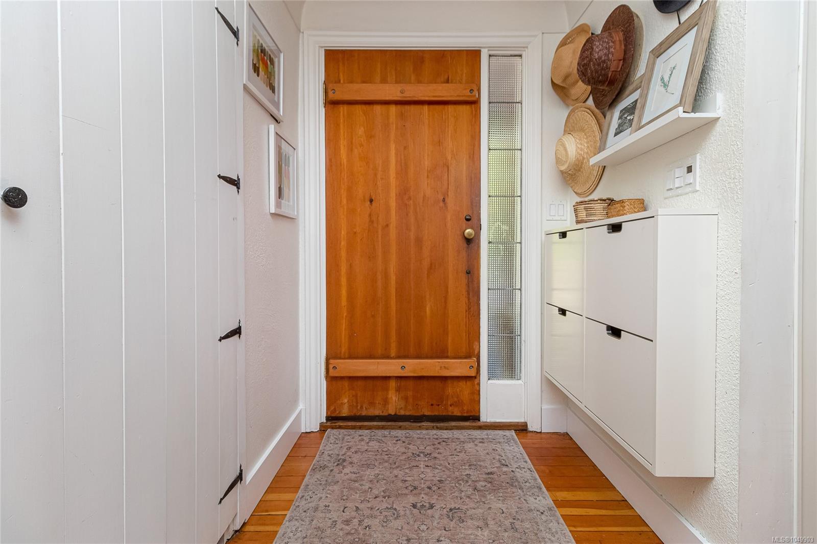 5168 Santa Clara Ave — listing photo 6 of 52