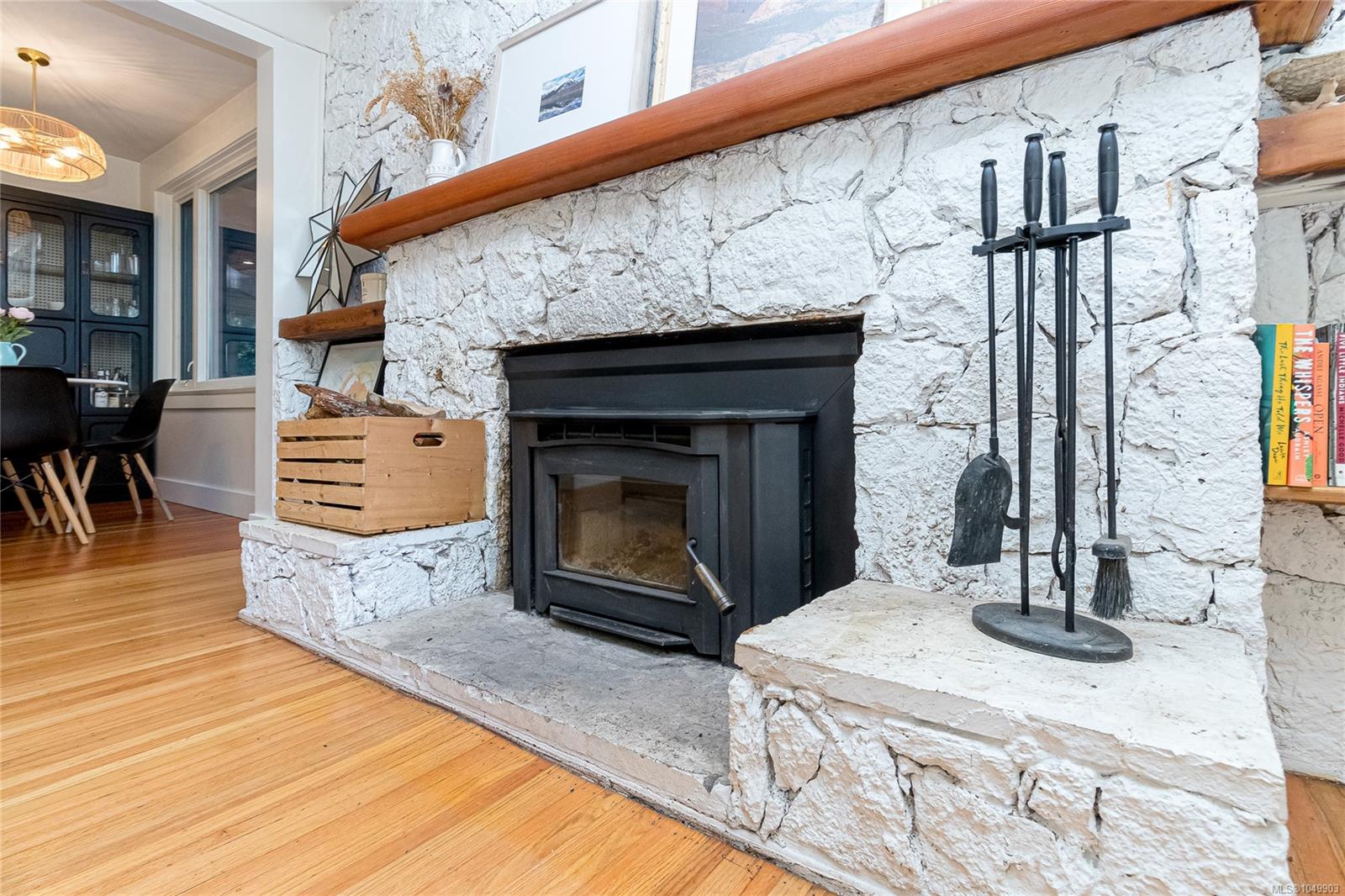 5168 Santa Clara Ave — listing photo 9 of 52