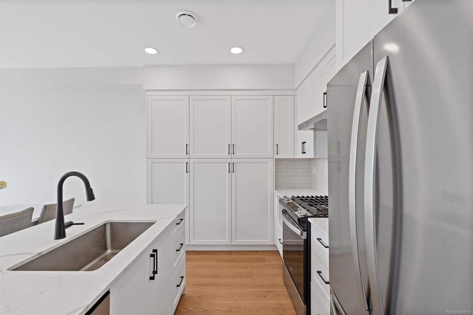 60-255 Caspian Dr — listing photo 13 of 38
