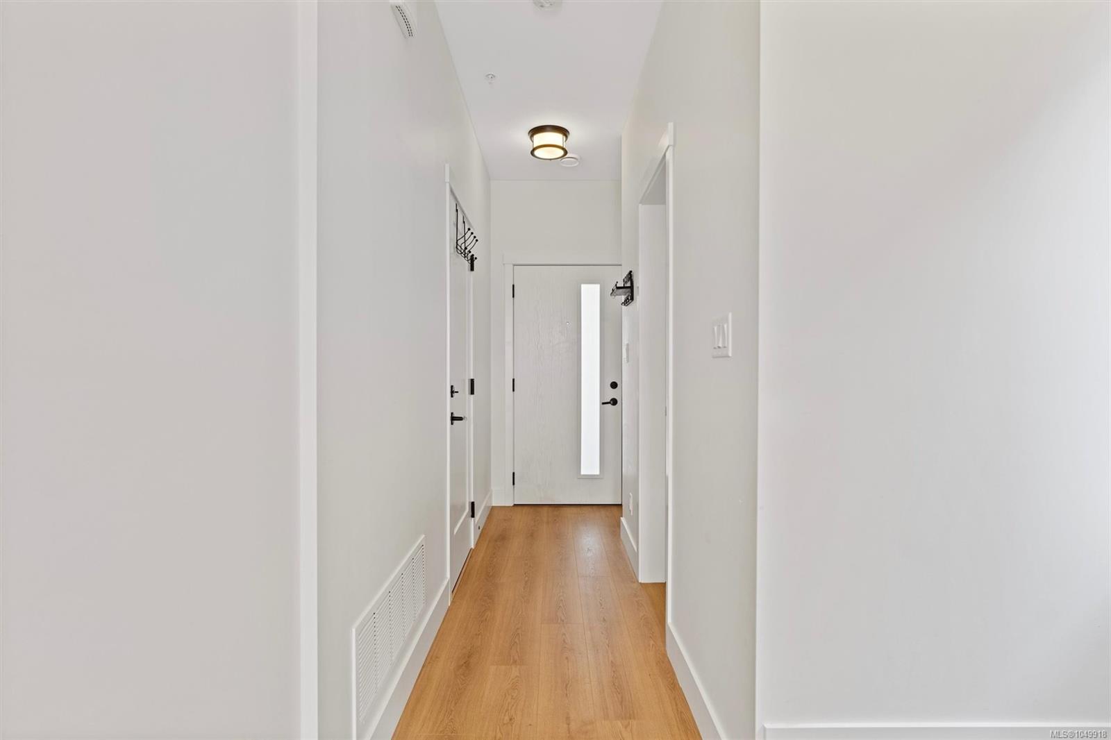 60-255 Caspian Dr — listing photo 10 of 38
