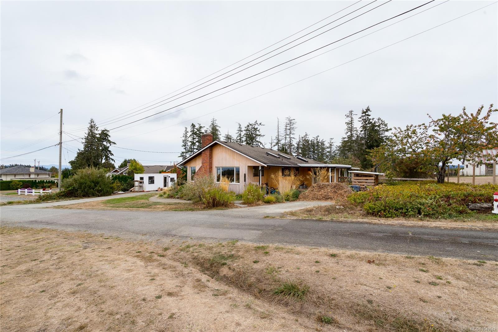 2105 Straitsview Rd — listing photo 4 of 67