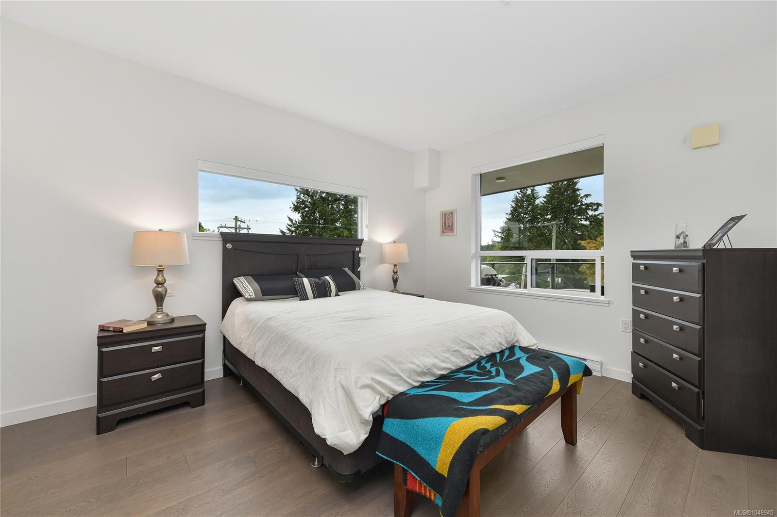 302-7162 West Saanich Rd — listing photo 5 of 43