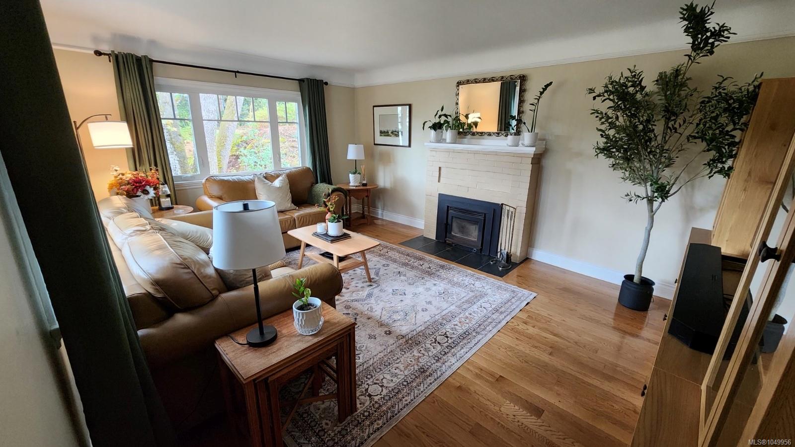 180 Island Hwy — listing photo 6 of 26