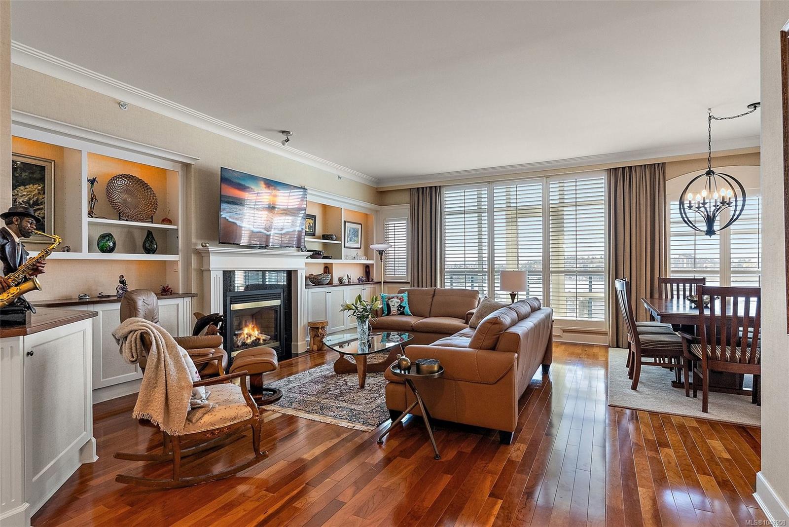 807-21 Dallas Rd — listing photo 7 of 47