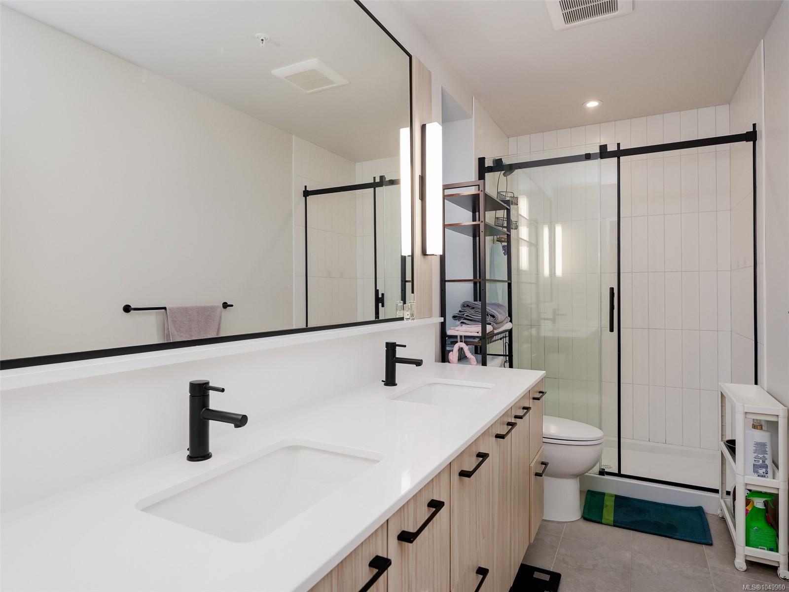 310-958 Pharoah Mews — listing photo 12 of 25