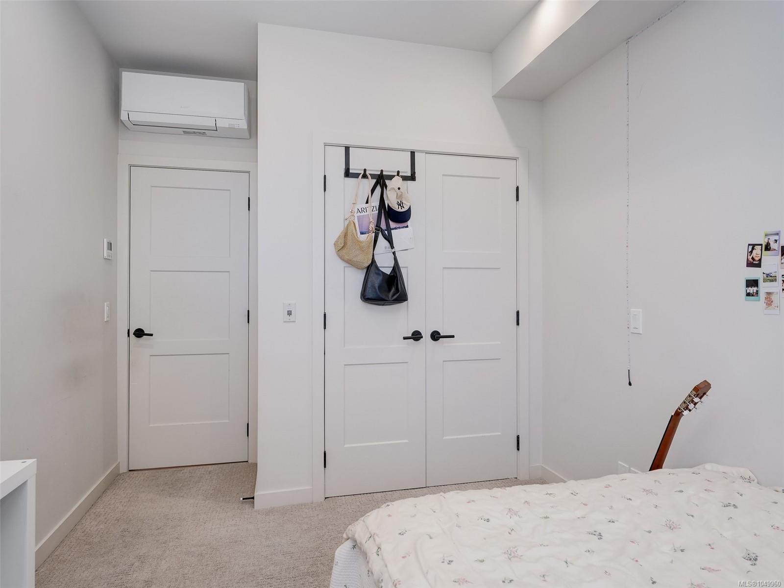 310-958 Pharoah Mews — listing photo 14 of 25