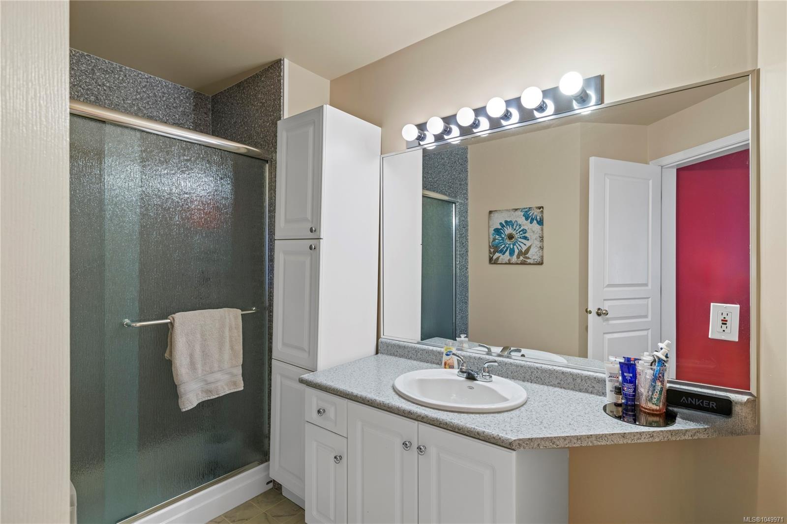 405-220 Island Hwy — listing photo 13 of 46