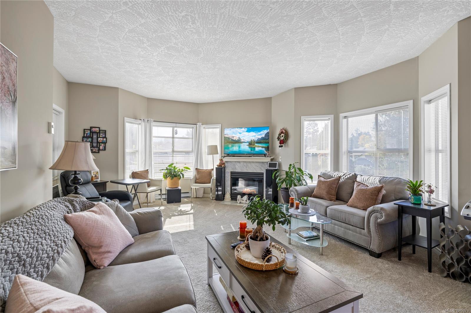 405-220 Island Hwy — listing photo 4 of 46