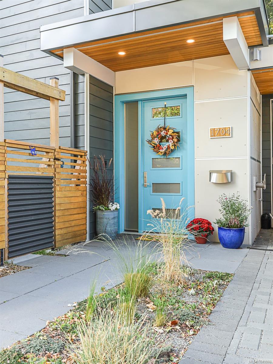1704 Coronation Ave, Victoria