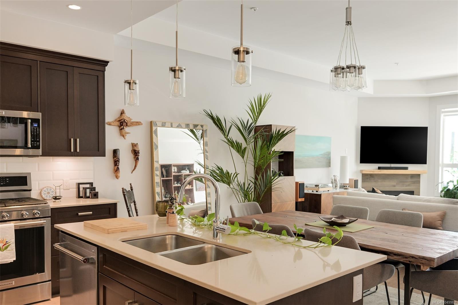 304-3110 Havenwood Lane — listing photo 12 of 45