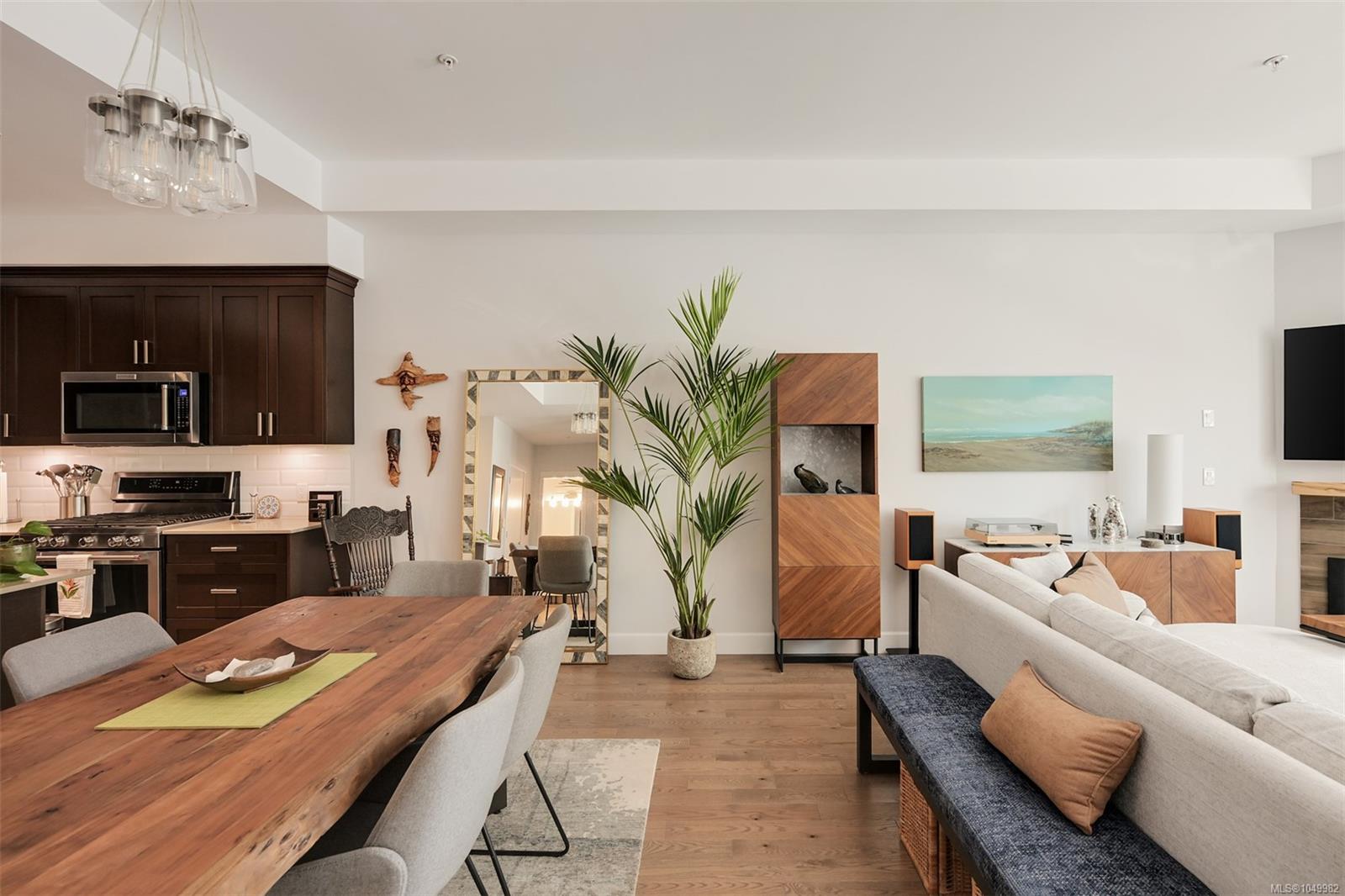 304-3110 Havenwood Lane — listing photo 9 of 45