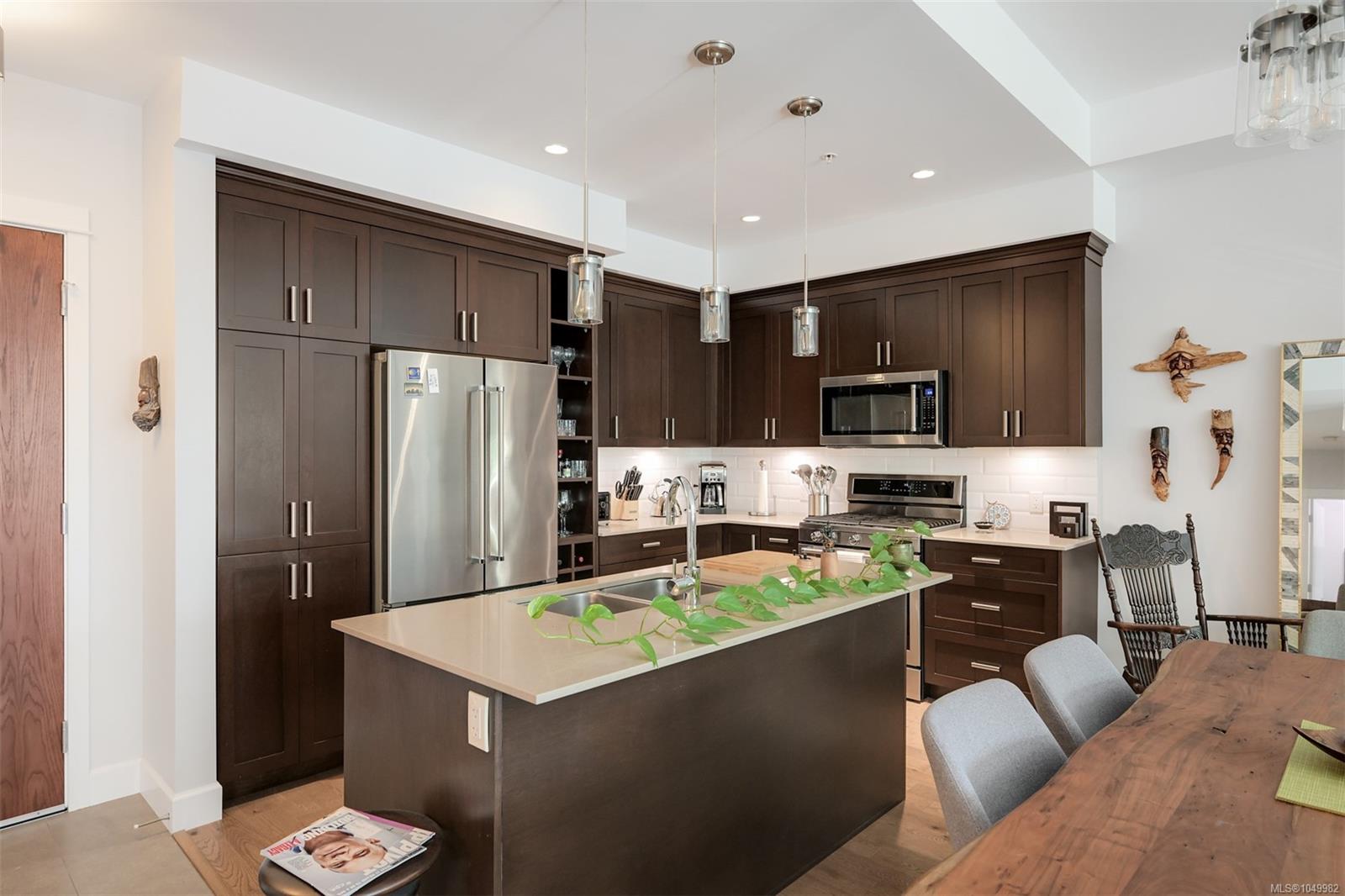 304-3110 Havenwood Lane — listing photo 10 of 45