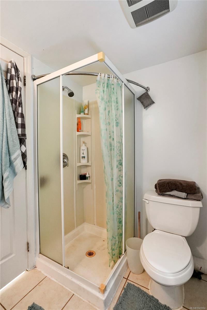 877 Admirals Rd — listing photo 13 of 34