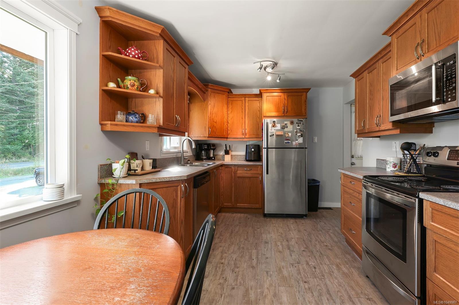 3648 Island Hwy — listing photo 11 of 41