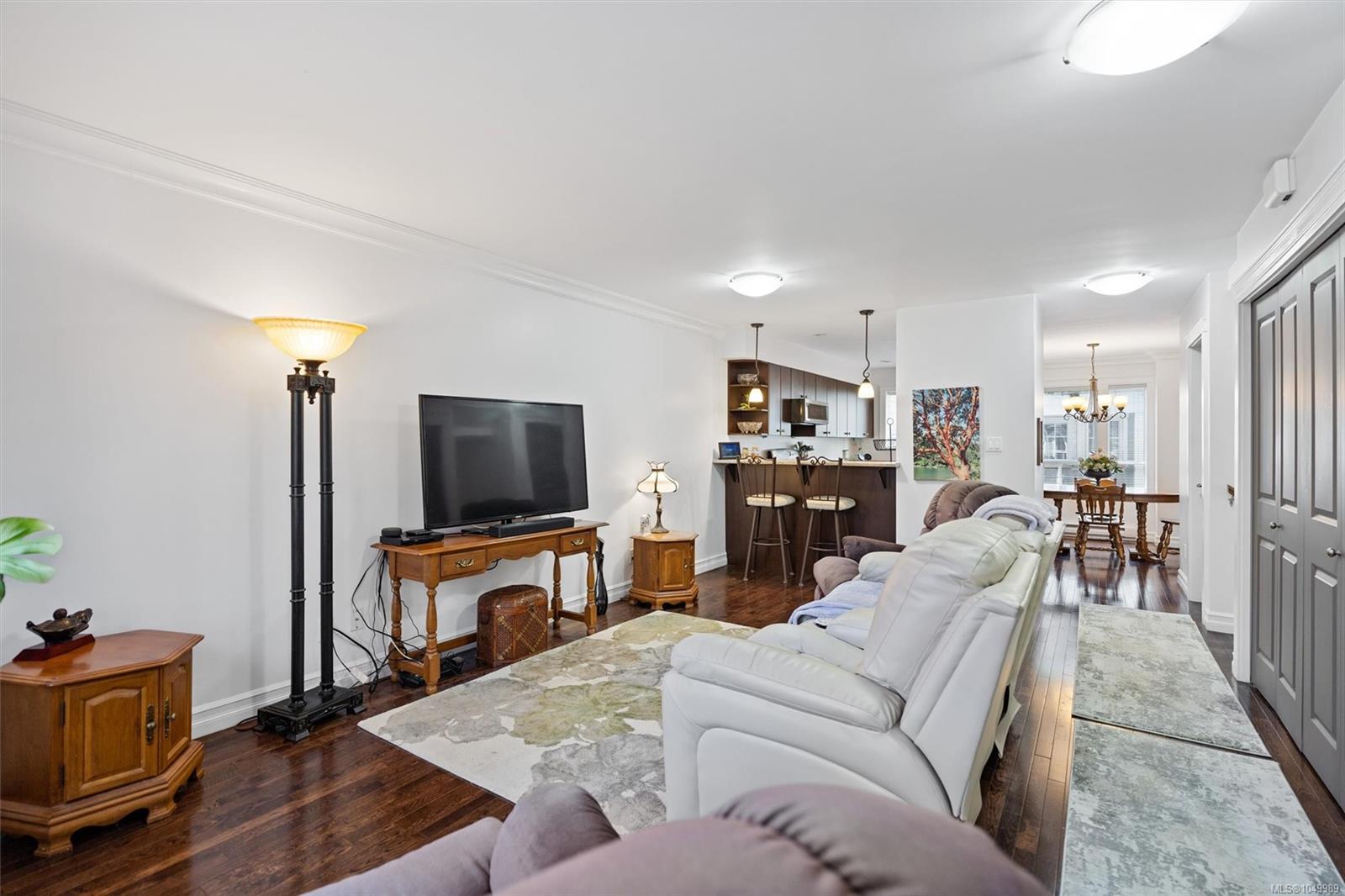 105-827 Arncote Ave — listing photo 12 of 35