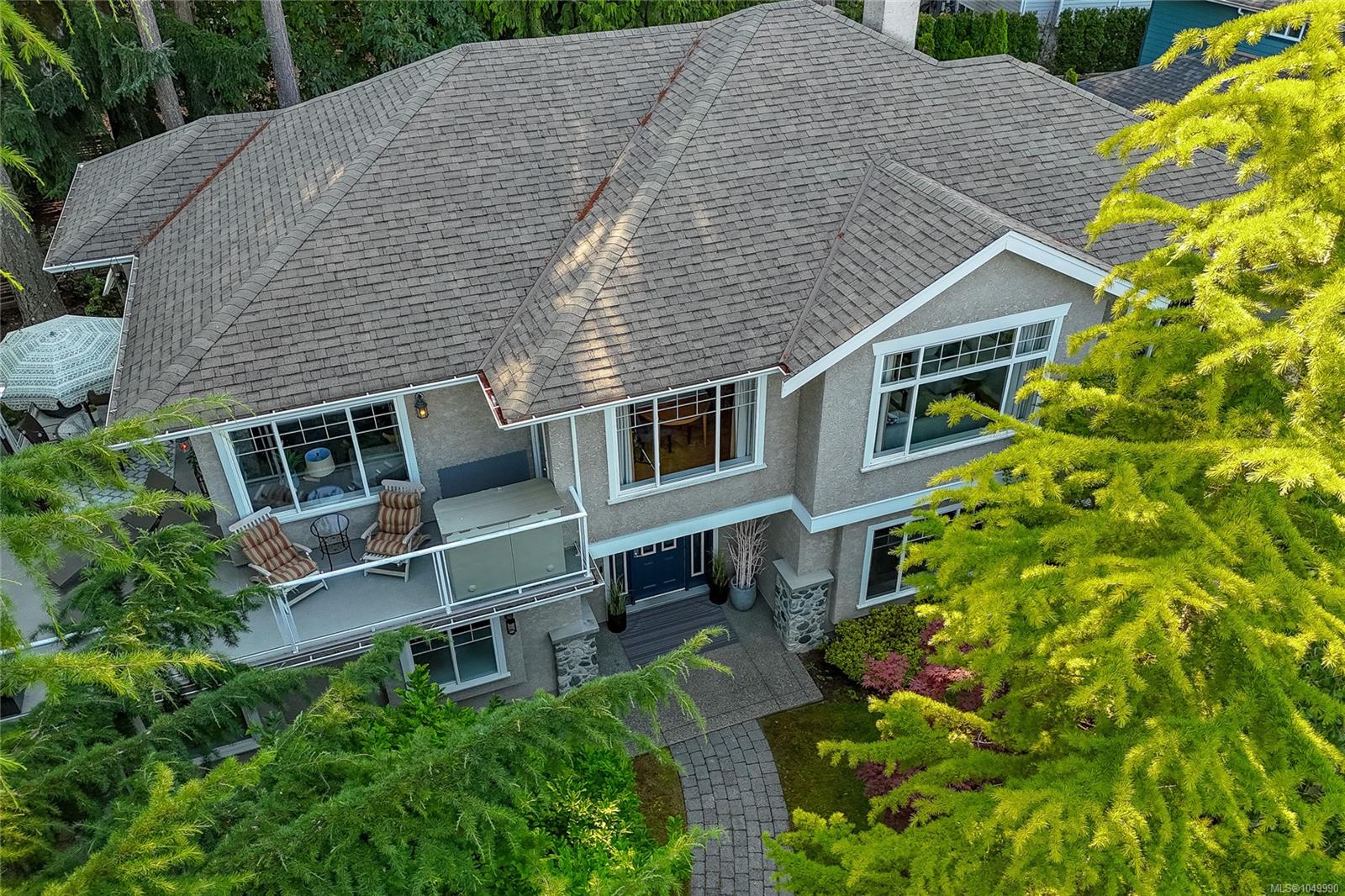 7348 Ridgedown Crt — listing photo 3 of 61